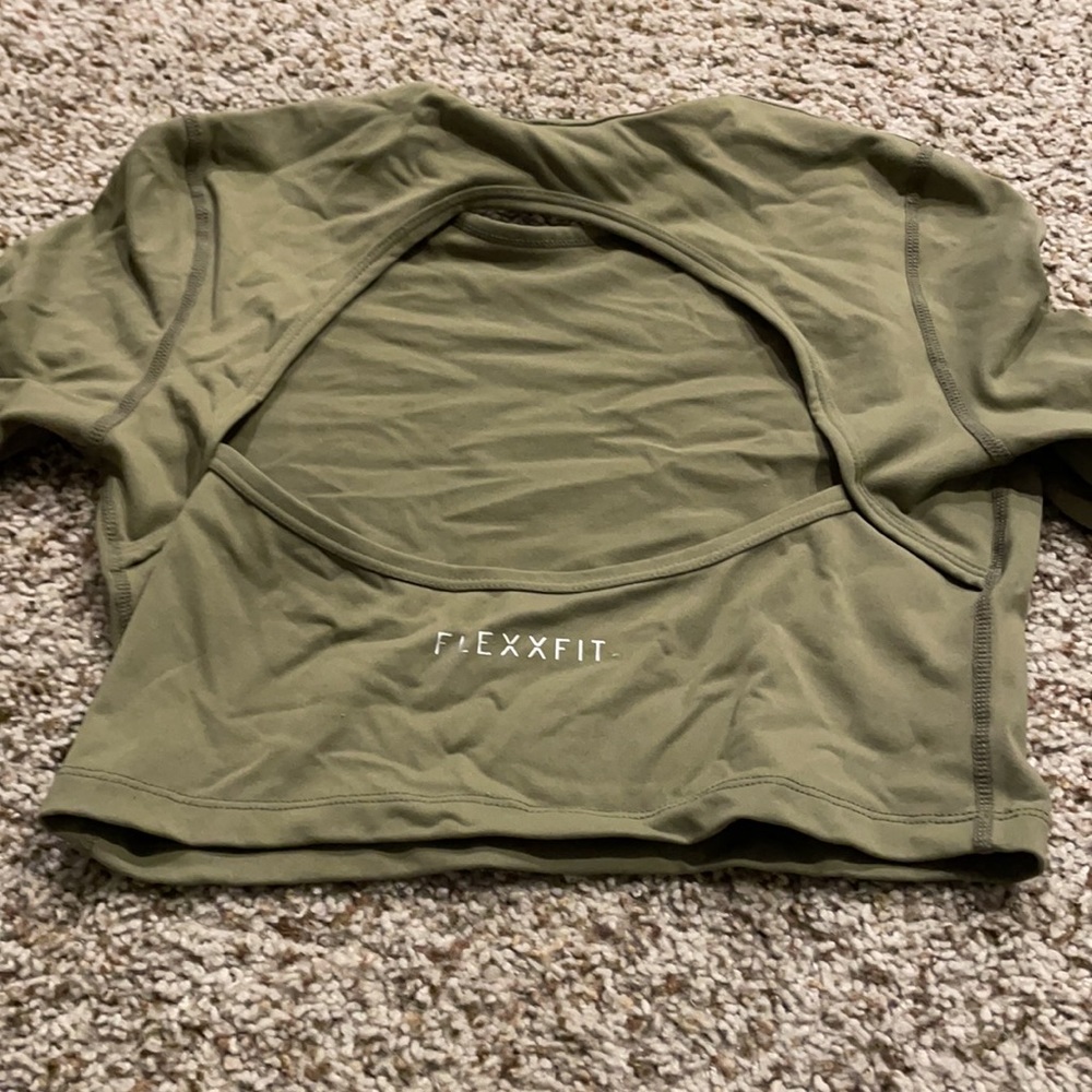 Cropped Workout Top, Size Extra Small - image 3